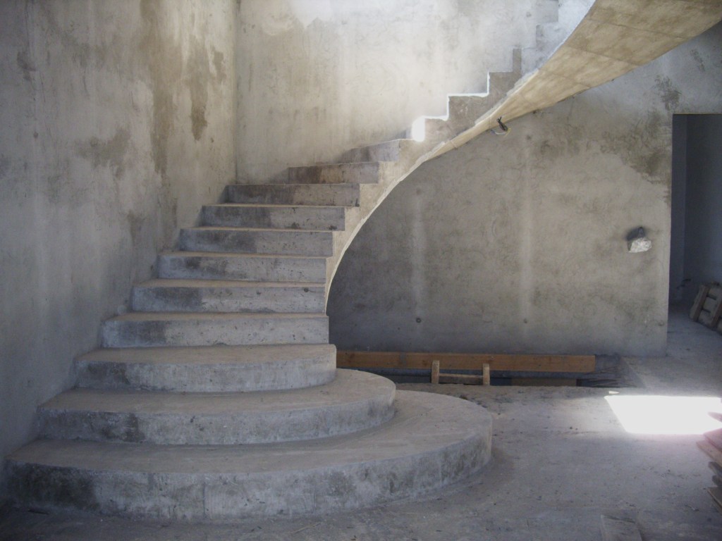 заливные лестницы из бетона
