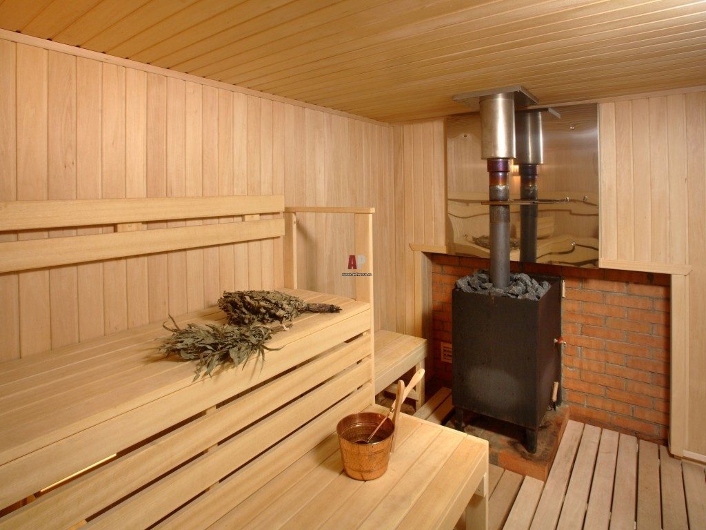 как установить дровяную печь в бане