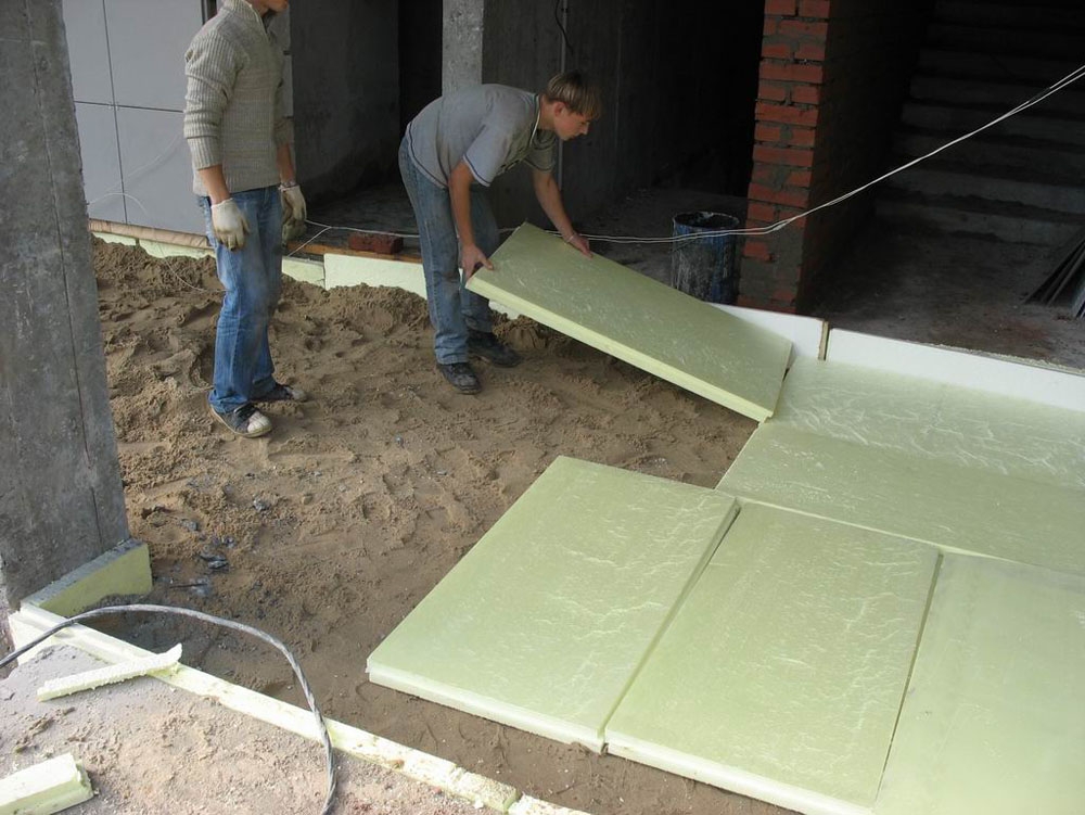 как уложить пеноплекс на неровное бетонное основание