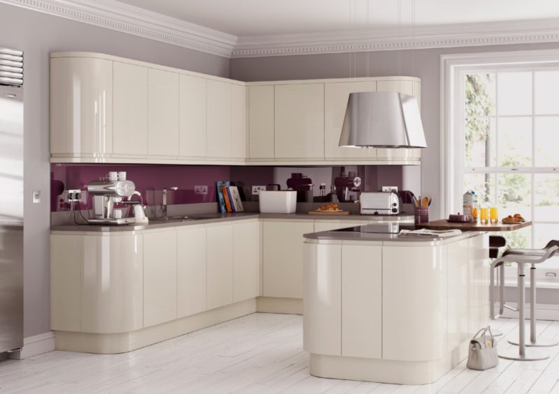 Кухня фиолетового цвета: правила сочетания в интерьере (75 фото дизайна)